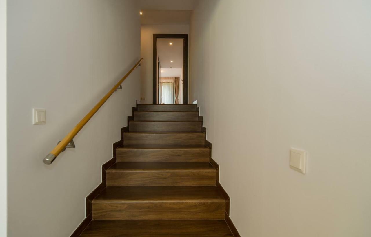 Family Apartment In Silver Mountain Resort Пояна-Брашов Экстерьер фото